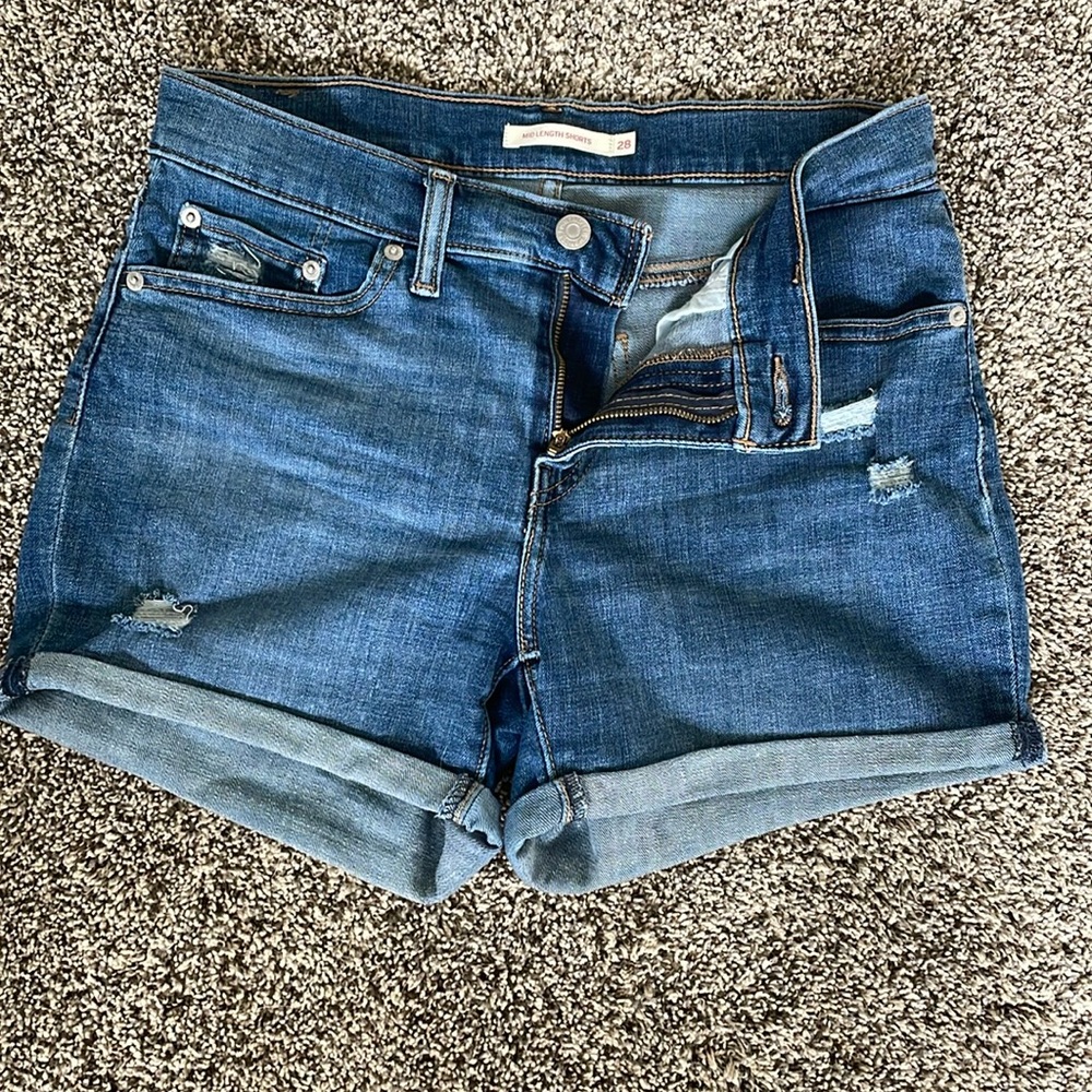 Levi’s mid length shorts